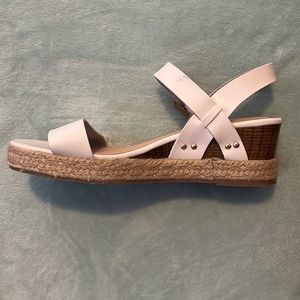 Tommy Bahama White Sandals